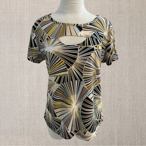 Free Rose Abstract Geometric Short Sleeve Top